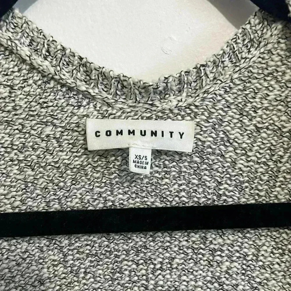 Aritzia community lonic very oversized cape with unique  blue design. - Picture 4 of 4